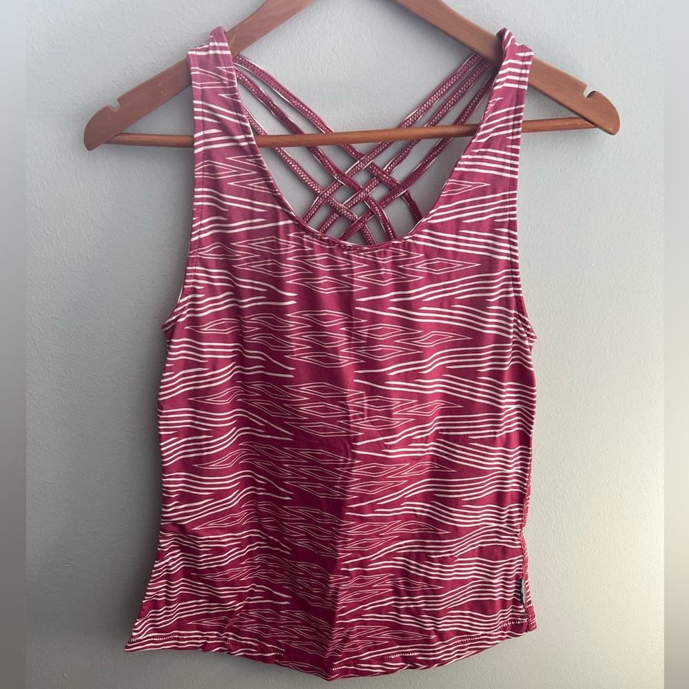Janji - Run for Peru - pink diamond stripe tank